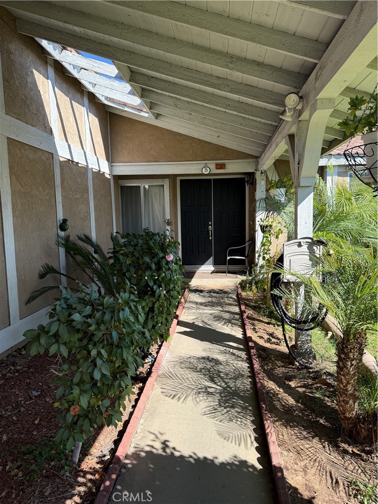 1687 N Fillmore Avenue Property Photo 2
