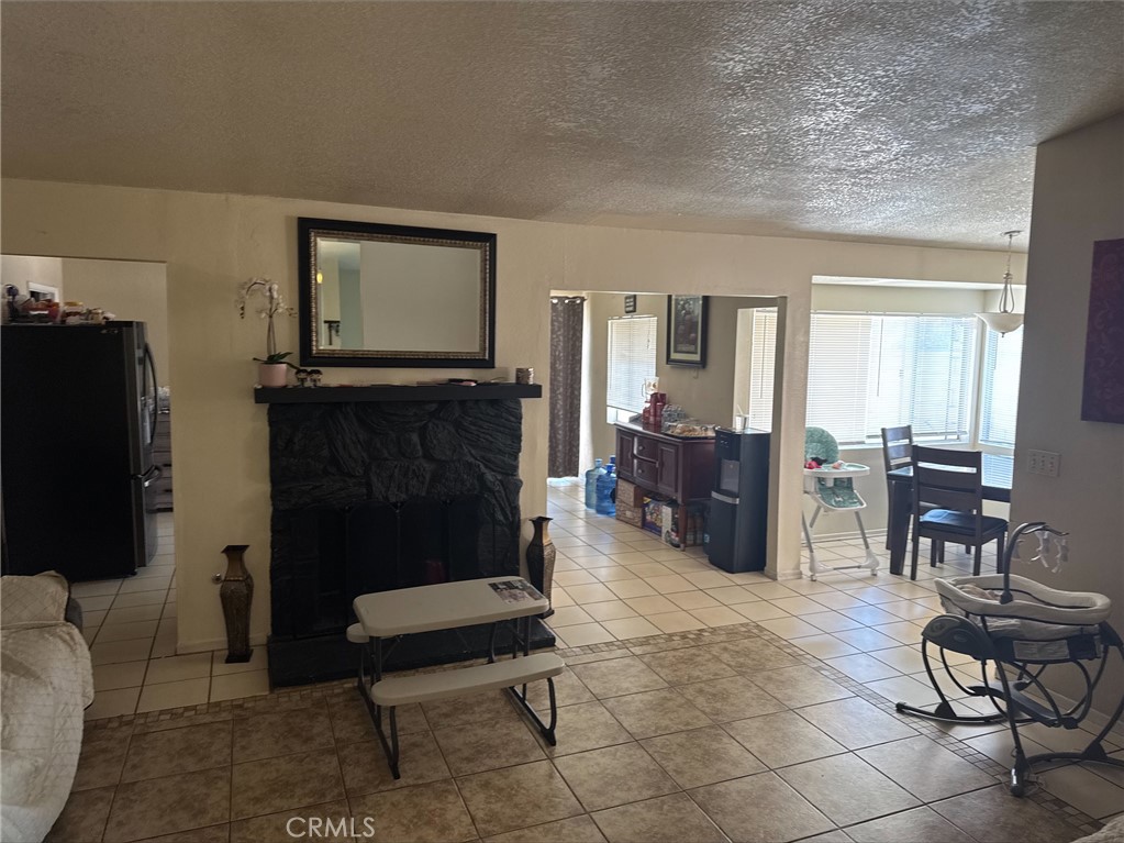 1687 N Fillmore Avenue Property Photo 10