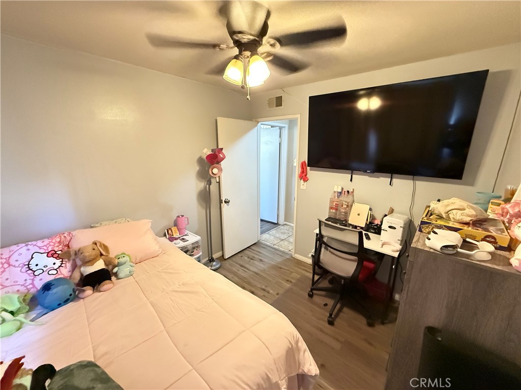 1687 N Fillmore Avenue Property Photo 16