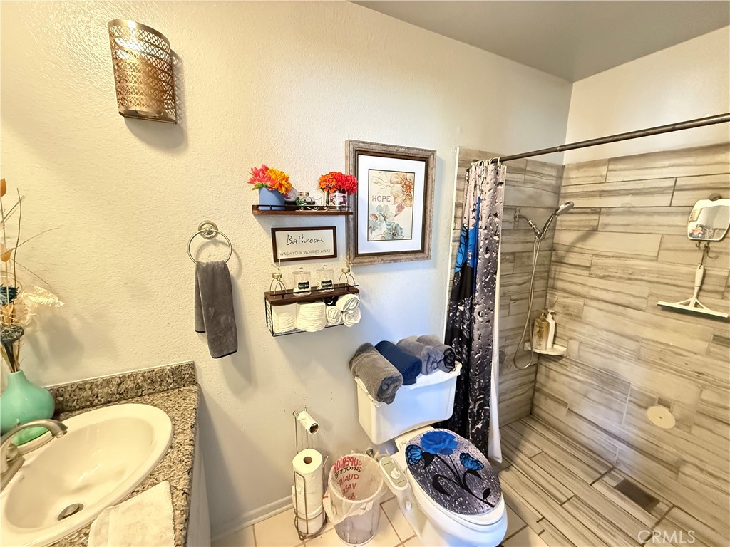 1687 N Fillmore Avenue Property Photo 18