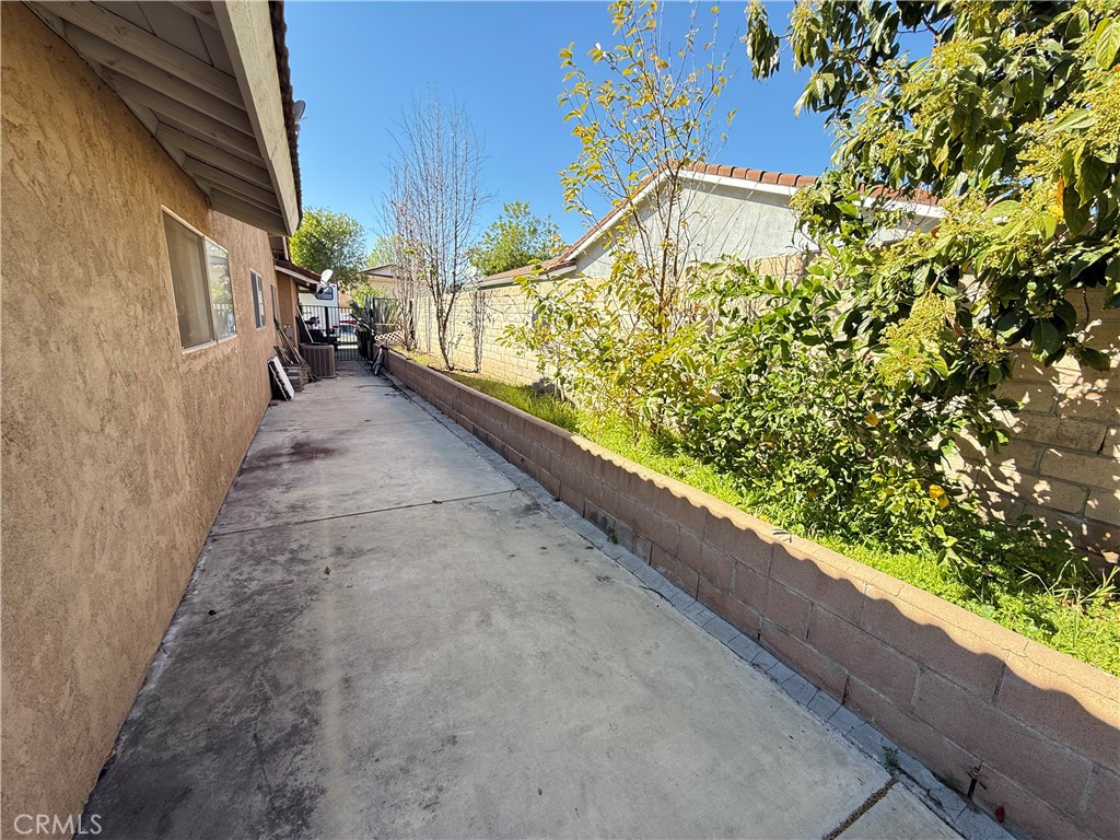 1687 N Fillmore Avenue Property Photo 30