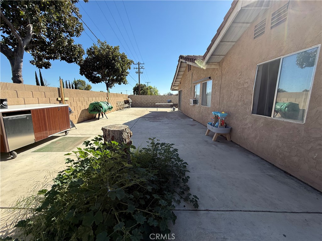 1687 N Fillmore Avenue Property Photo 32