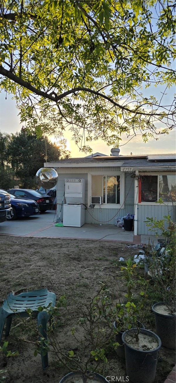 4751 Bain Street Property Photo