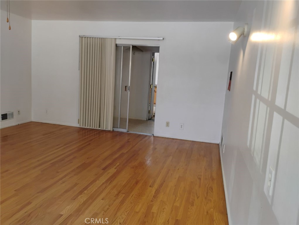 973 Orange Avenue Property Photo 3