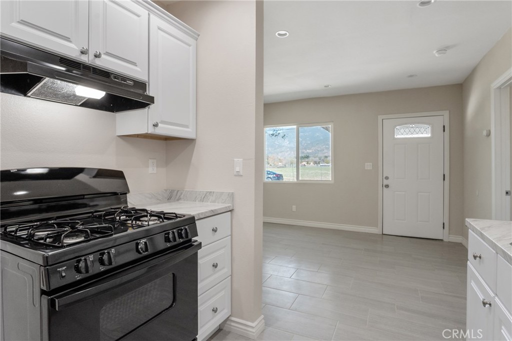 753 W 41st Street A Property Photo 5