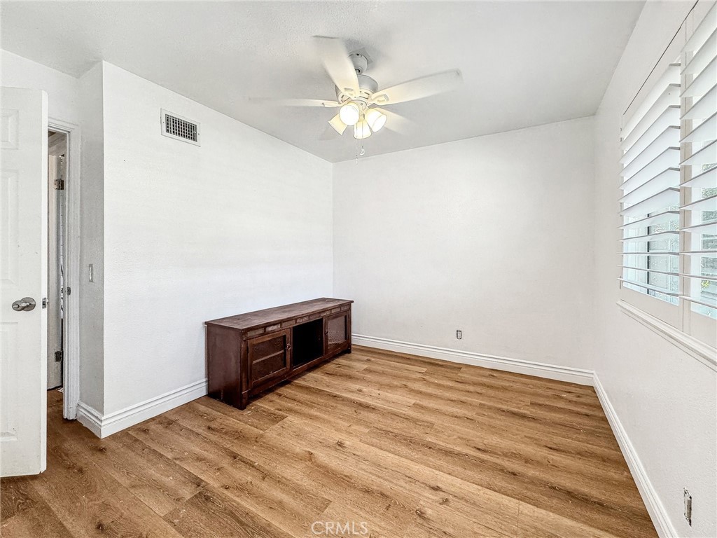 1005 W 7th Street Property Photo 19