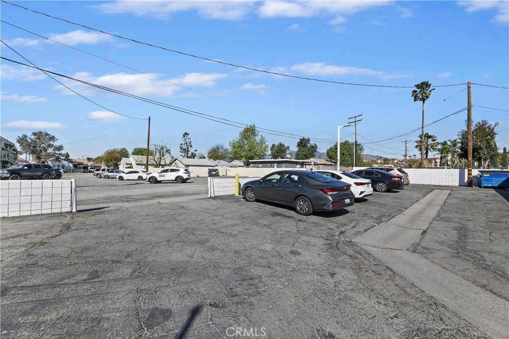 16870 Merrill Property Photo 10