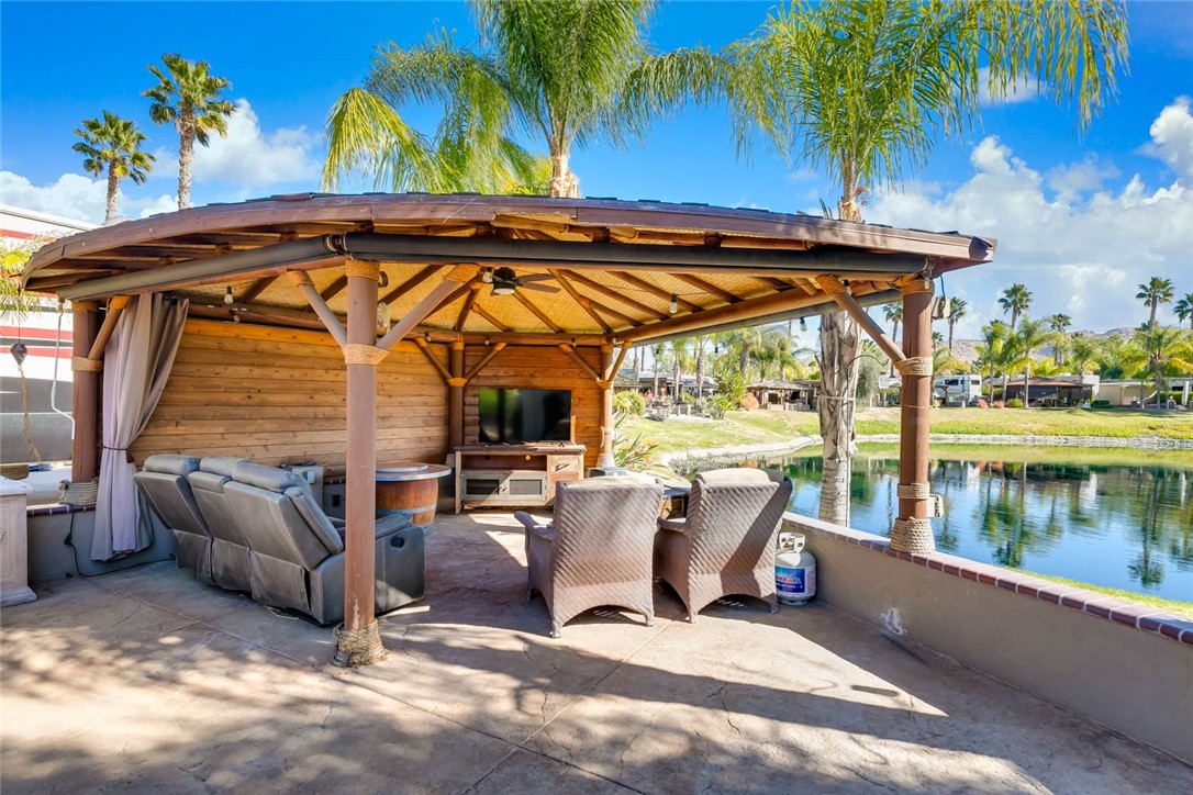 45525 Ca-79 U516 Highway Property Photo