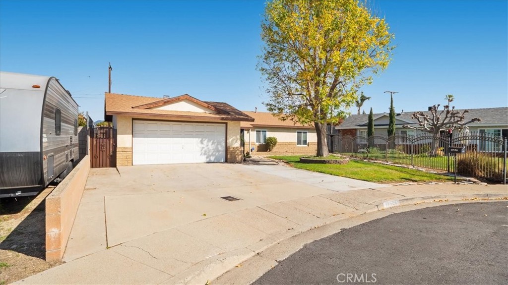17526 Anastasia Court Property Photo 3