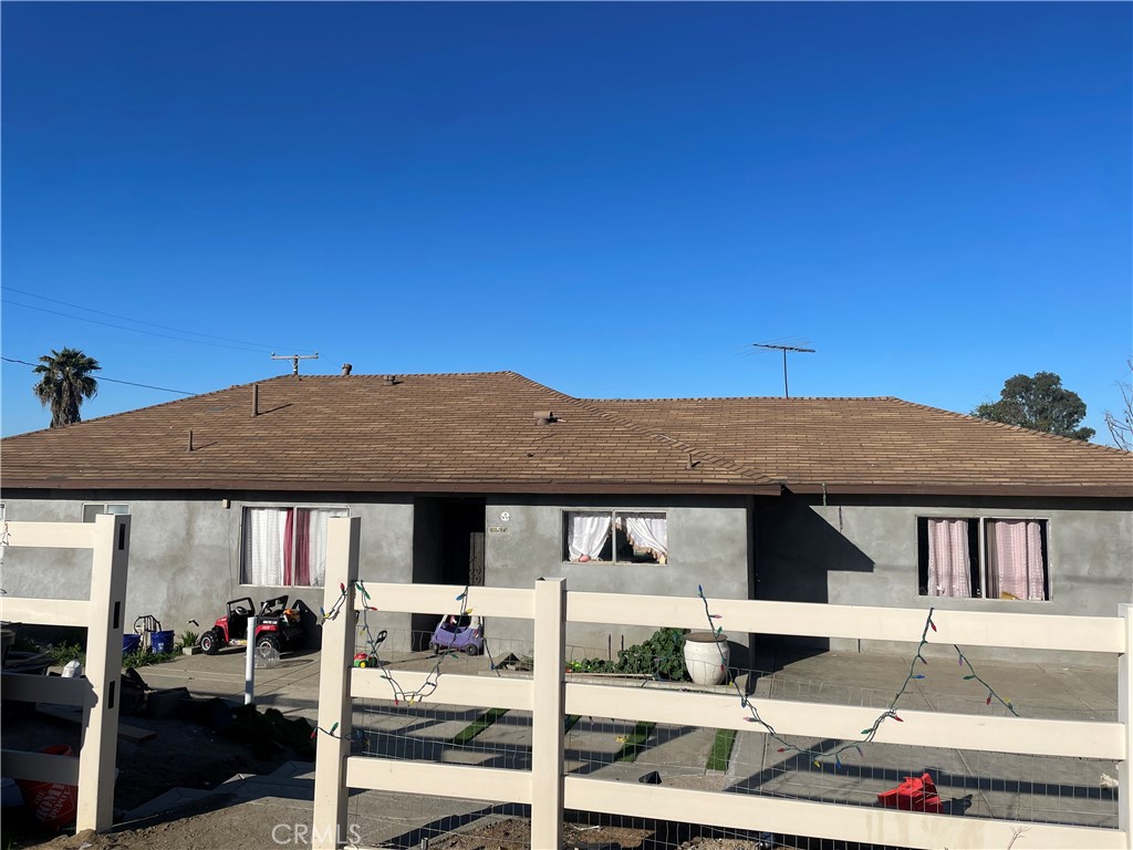 18571 Day Street Property Photo