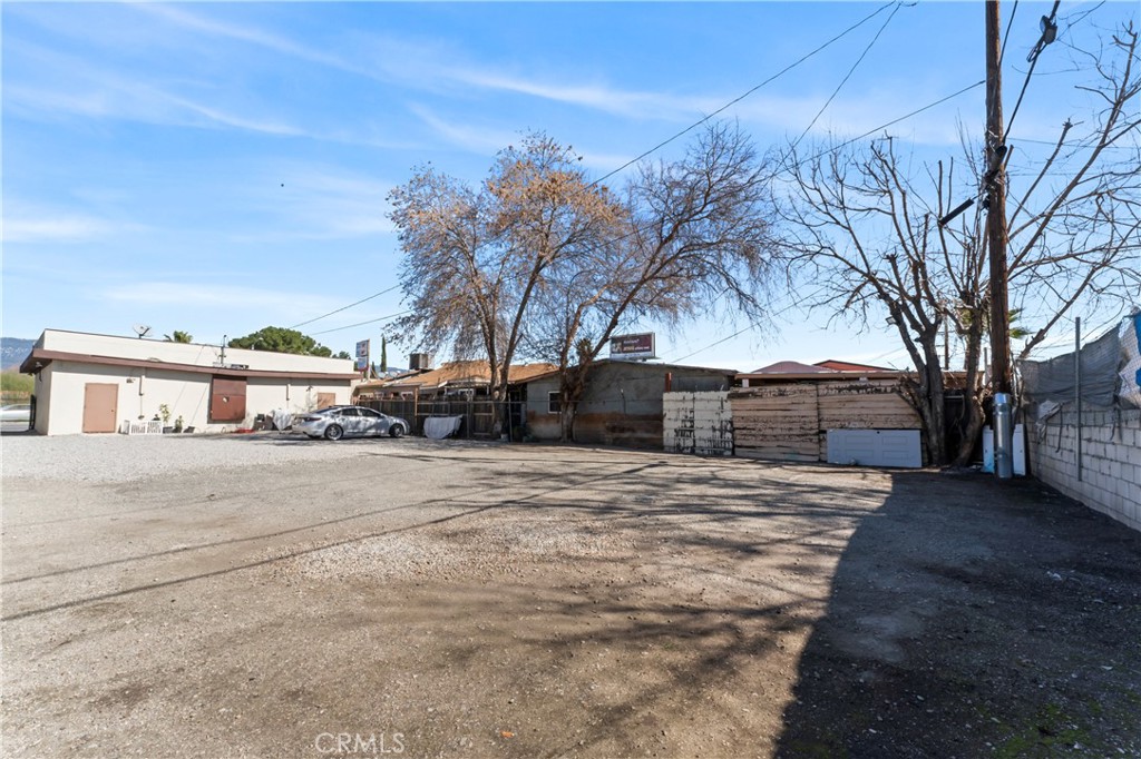 243 E Baseline Street Property Photo 19
