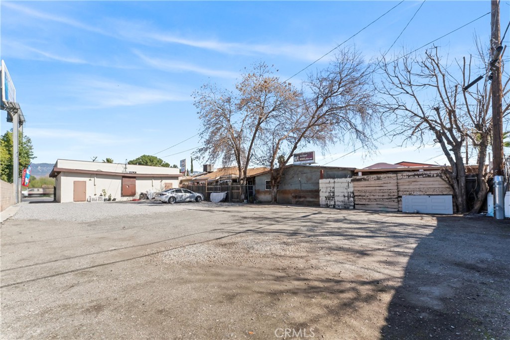 243 E Baseline Street Property Photo 20