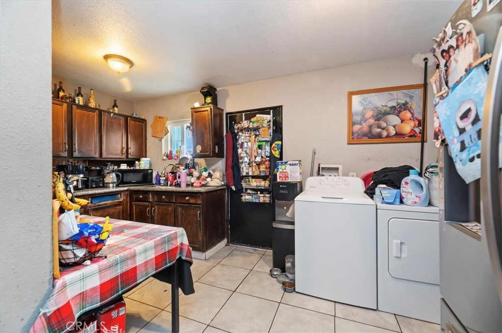 1115 S Washington Avenue Property Photo 5