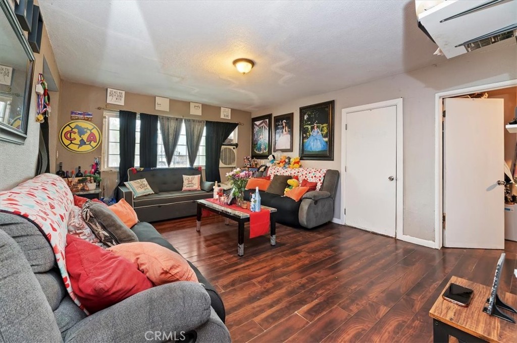 1115 S Washington Avenue Property Photo 12