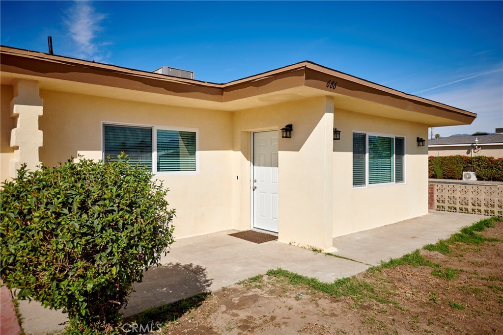 686 S J Street Property Photo 3
