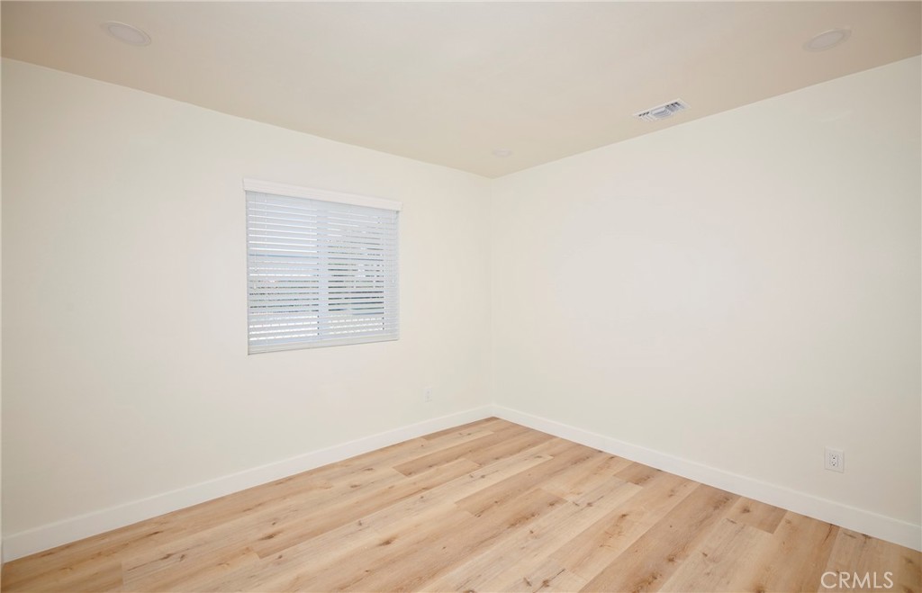 686 S J Street Property Photo 16