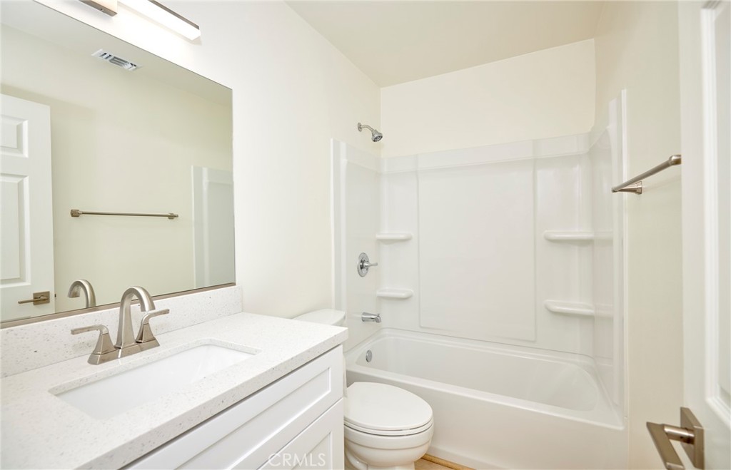 686 S J Street Property Photo 23