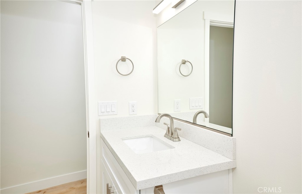 686 S J Street Property Photo 25