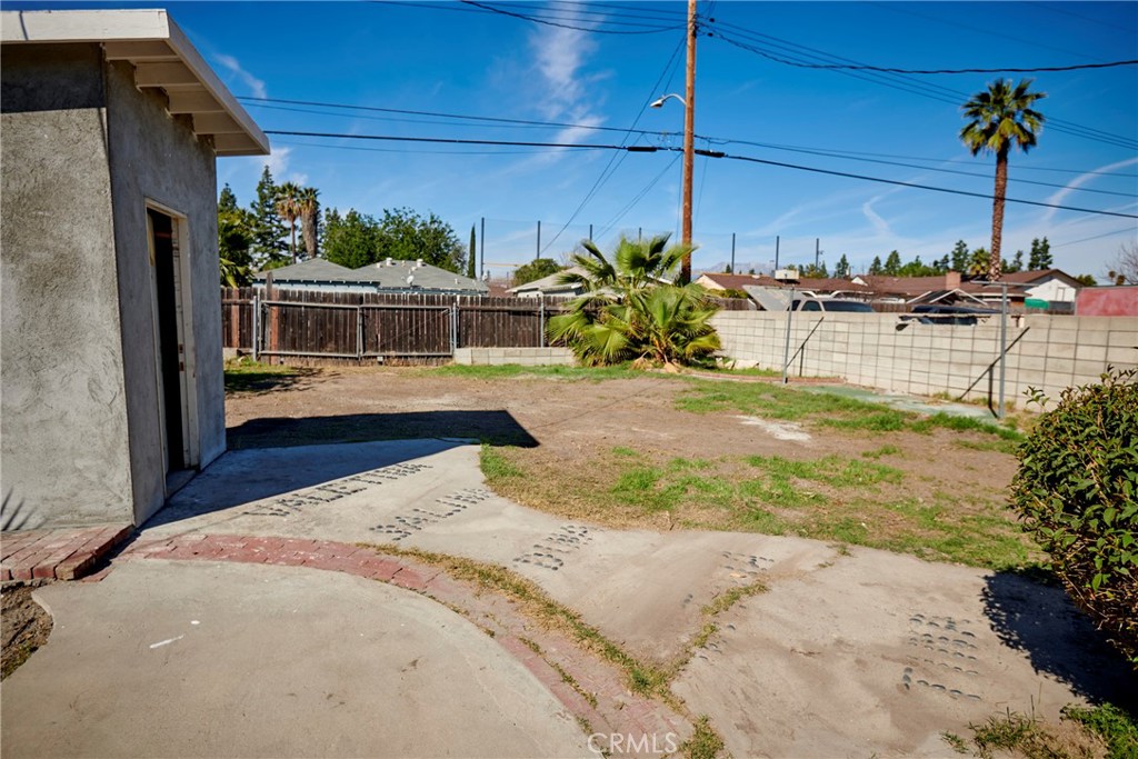 686 S J Street Property Photo 34