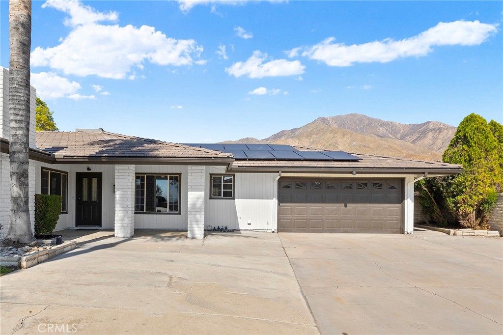 28404 Coachman Lane Property Photo 3