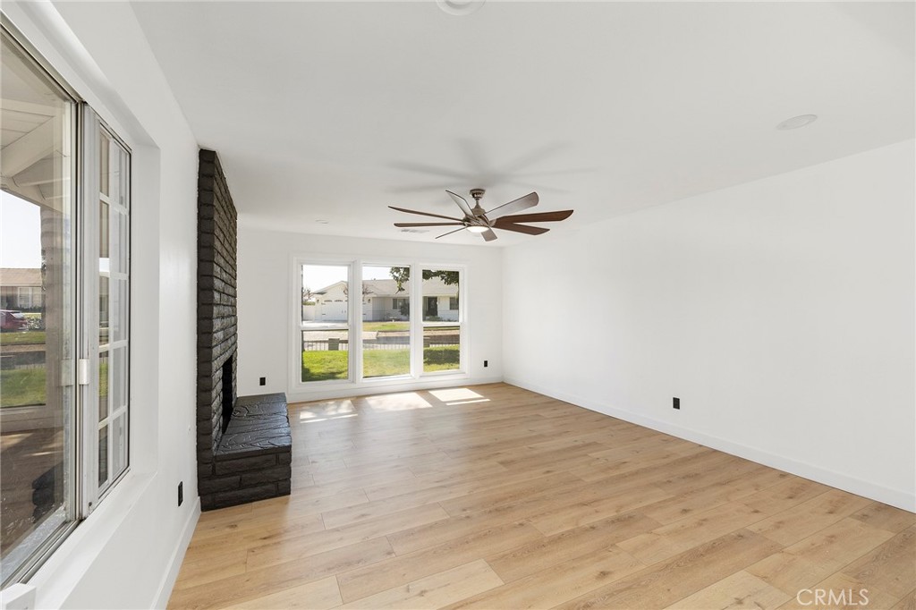 28404 Coachman Lane Property Photo 21