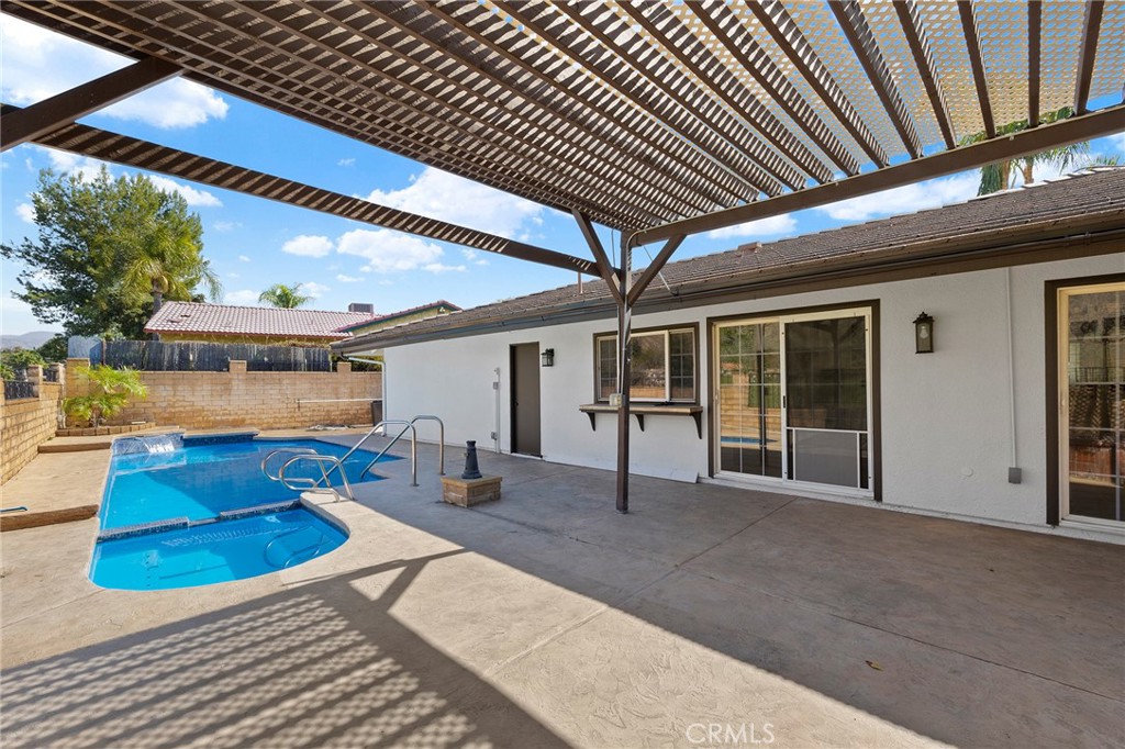 28404 Coachman Lane Property Photo 34