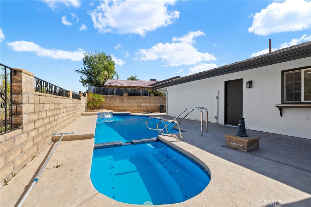 28404 Coachman Lane Property Photo 38