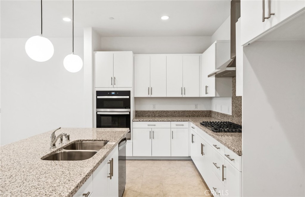 1083 Cadence Property Photo 9