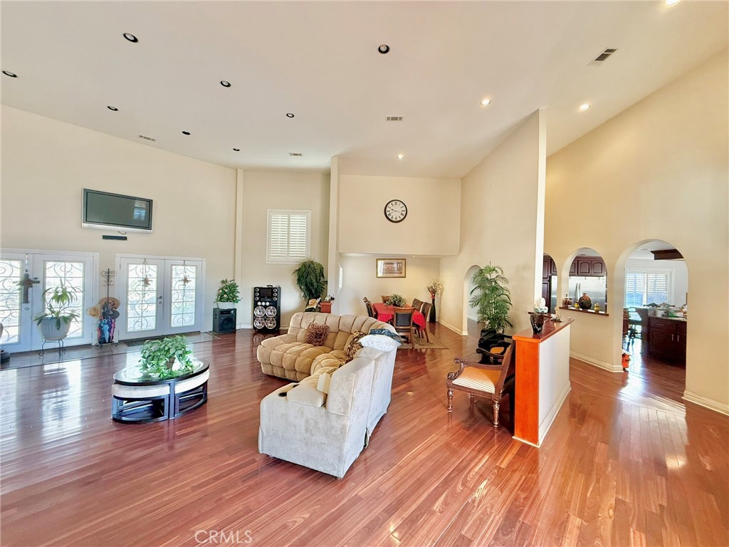 8410 Mulberry Avenue Property Photo 15