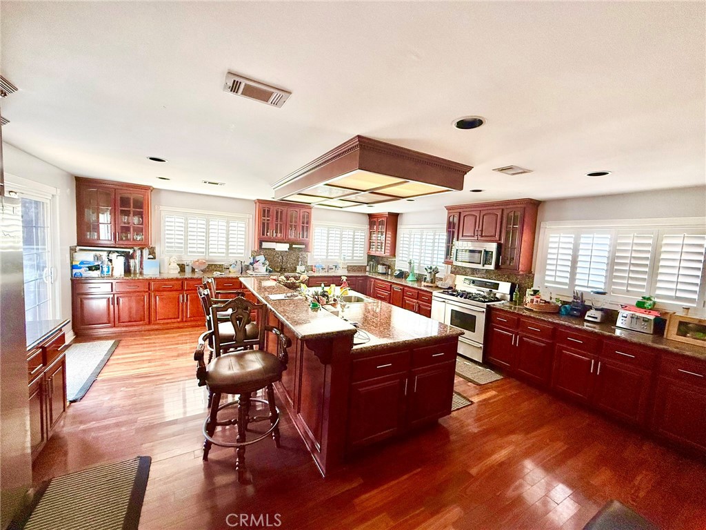 8410 Mulberry Avenue Property Photo 24