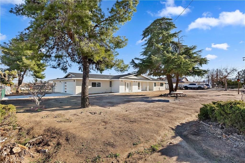 16628 Elm Street Property Photo 2