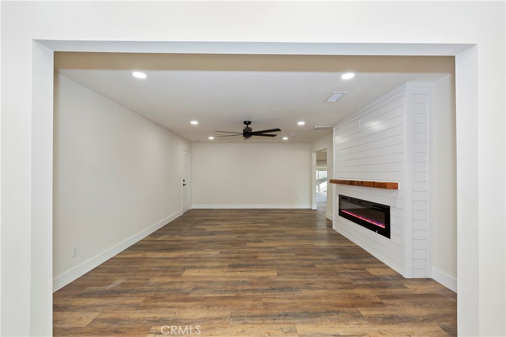 16628 Elm Street Property Photo 8
