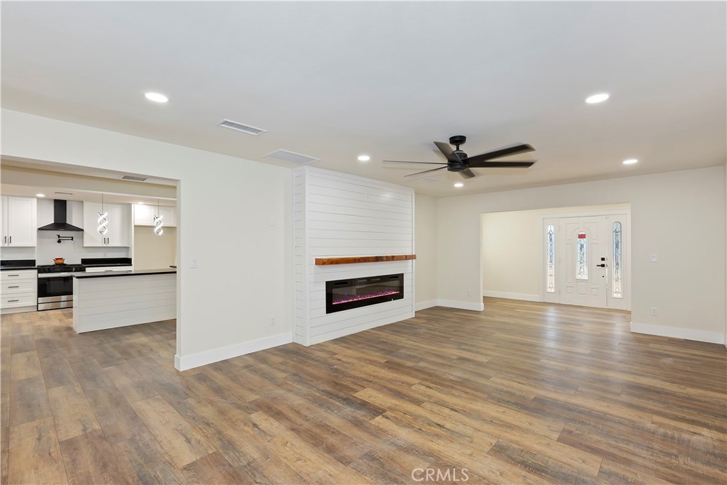 16628 Elm Street Property Photo 10