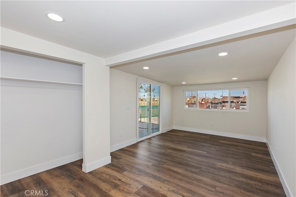 16628 Elm Street Property Photo 21