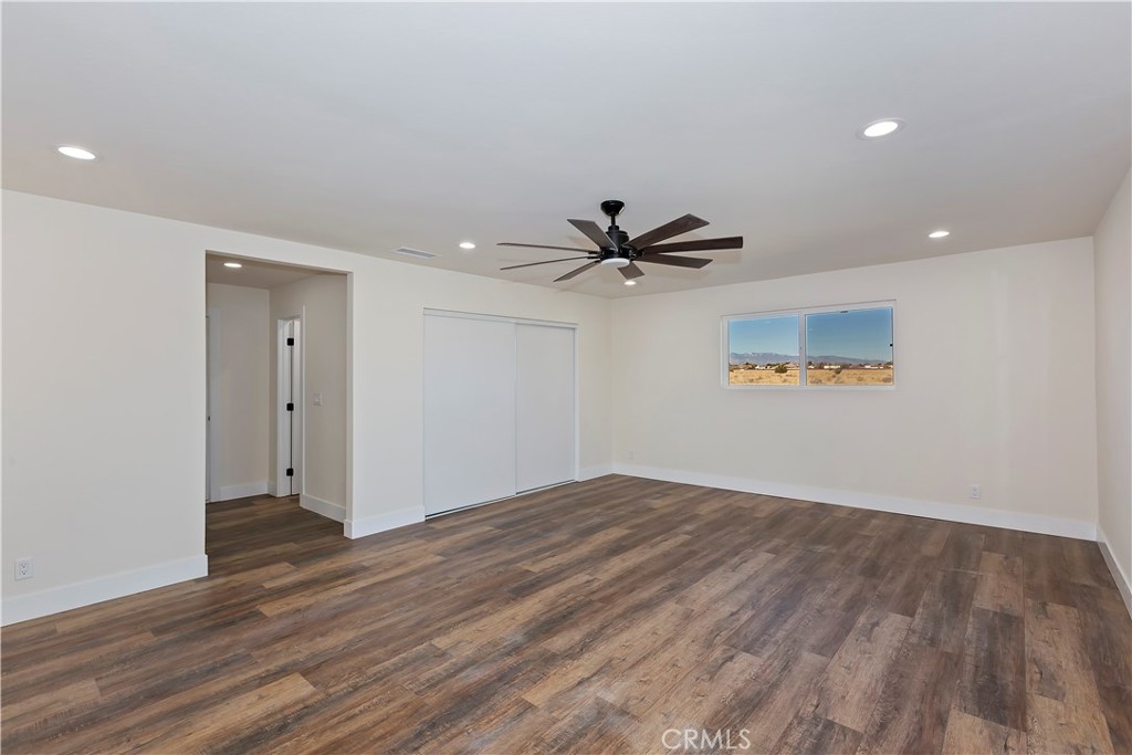 16628 Elm Street Property Photo 23