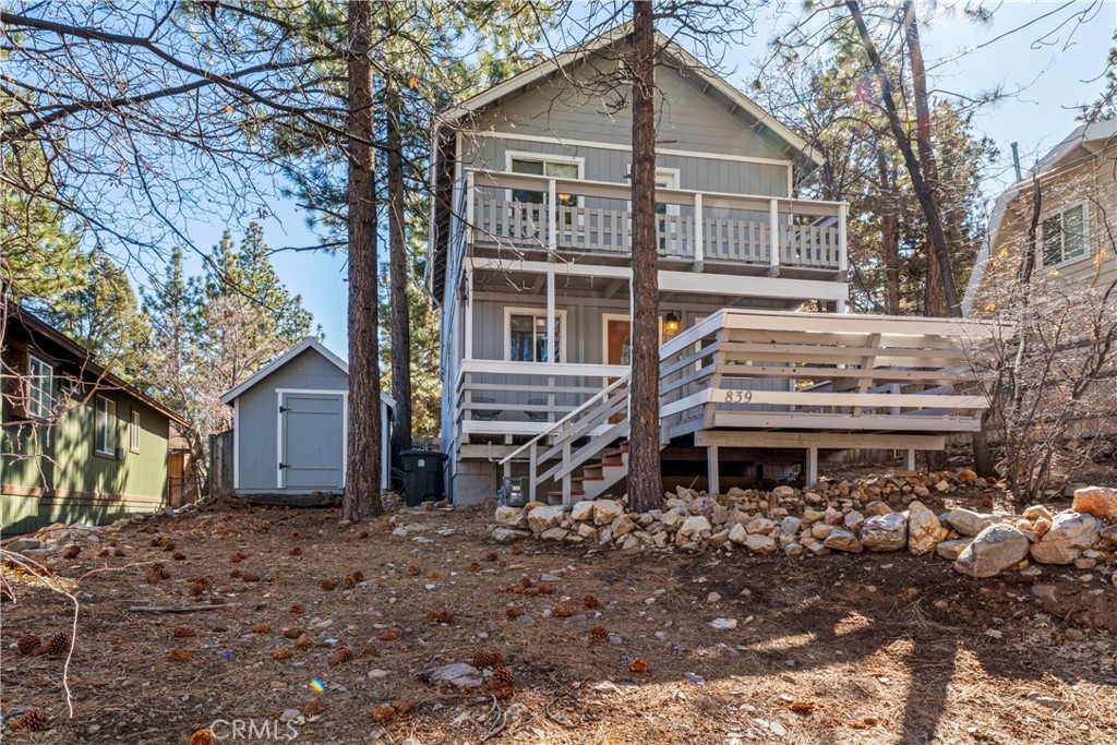 839 Spruce Lane Property Photo 4