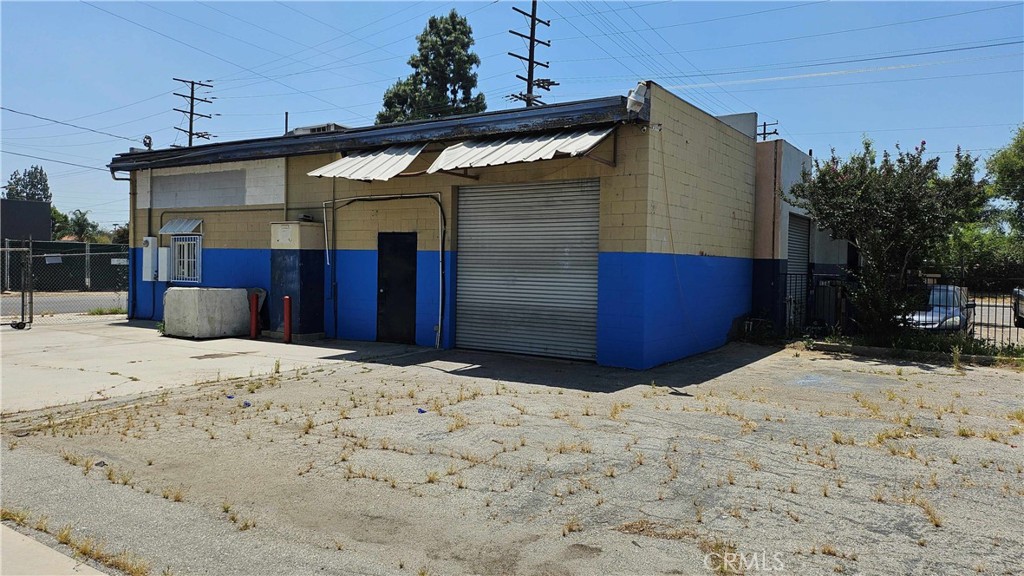 432 Oak Street Property Photo 2