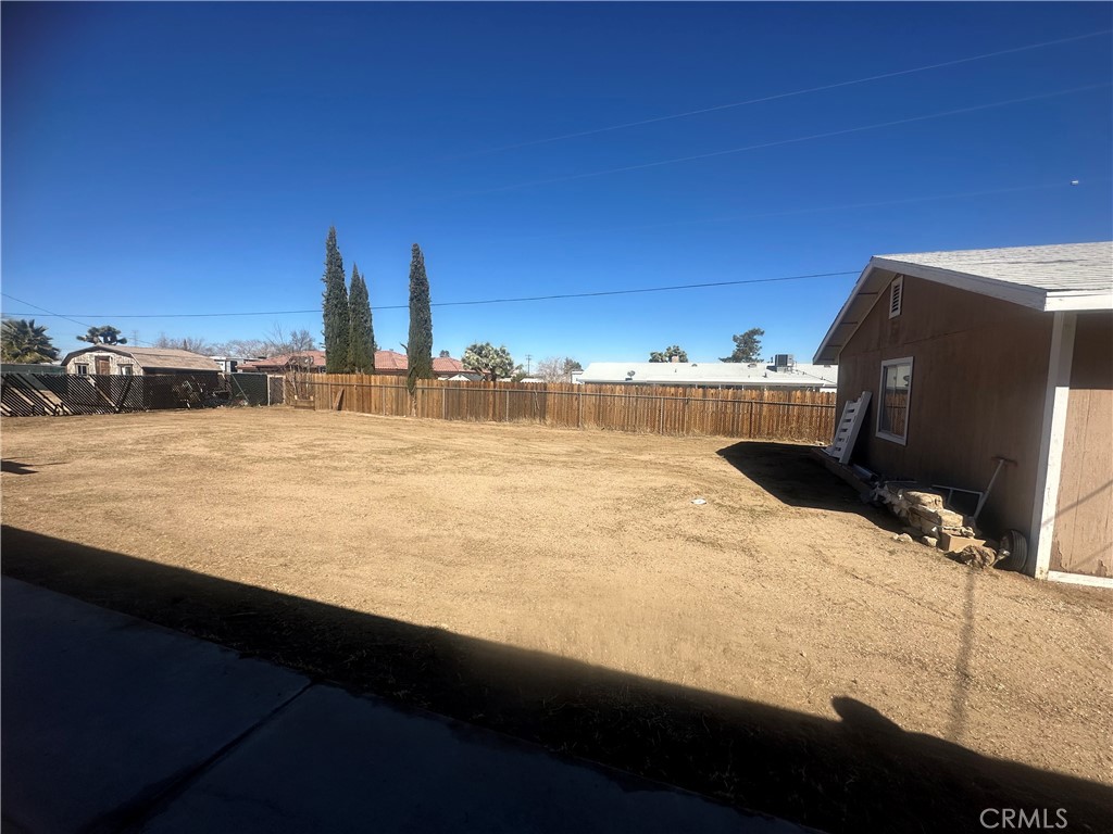 13970 Cajon Street Property Photo 4