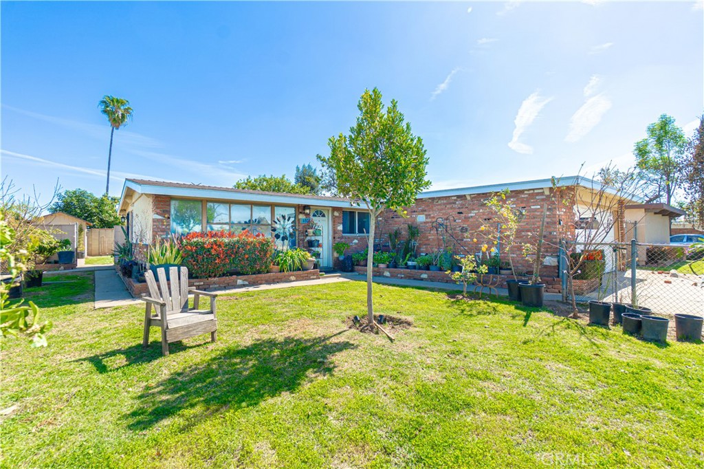 4926 N Lark Ellen Avenue Property Photo