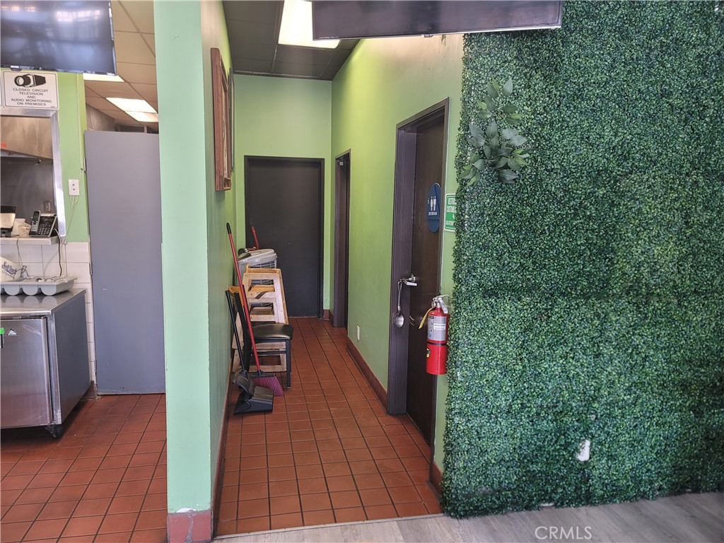 Rosecrans Avenue Property Photo 3