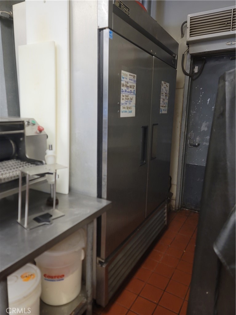 Rosecrans Avenue Property Photo 12