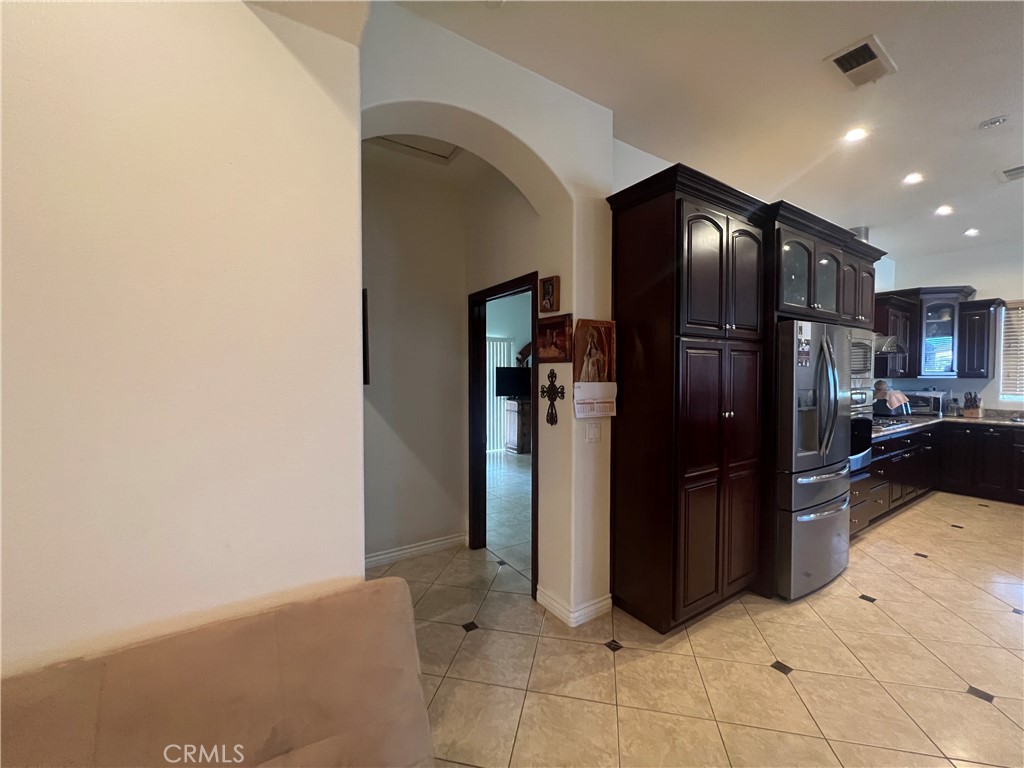 17305 Sage Avenue Property Photo 4