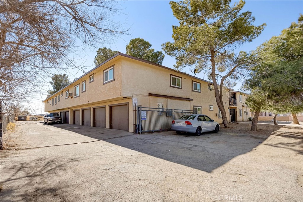 11941 Lee Avenue Property Photo 2
