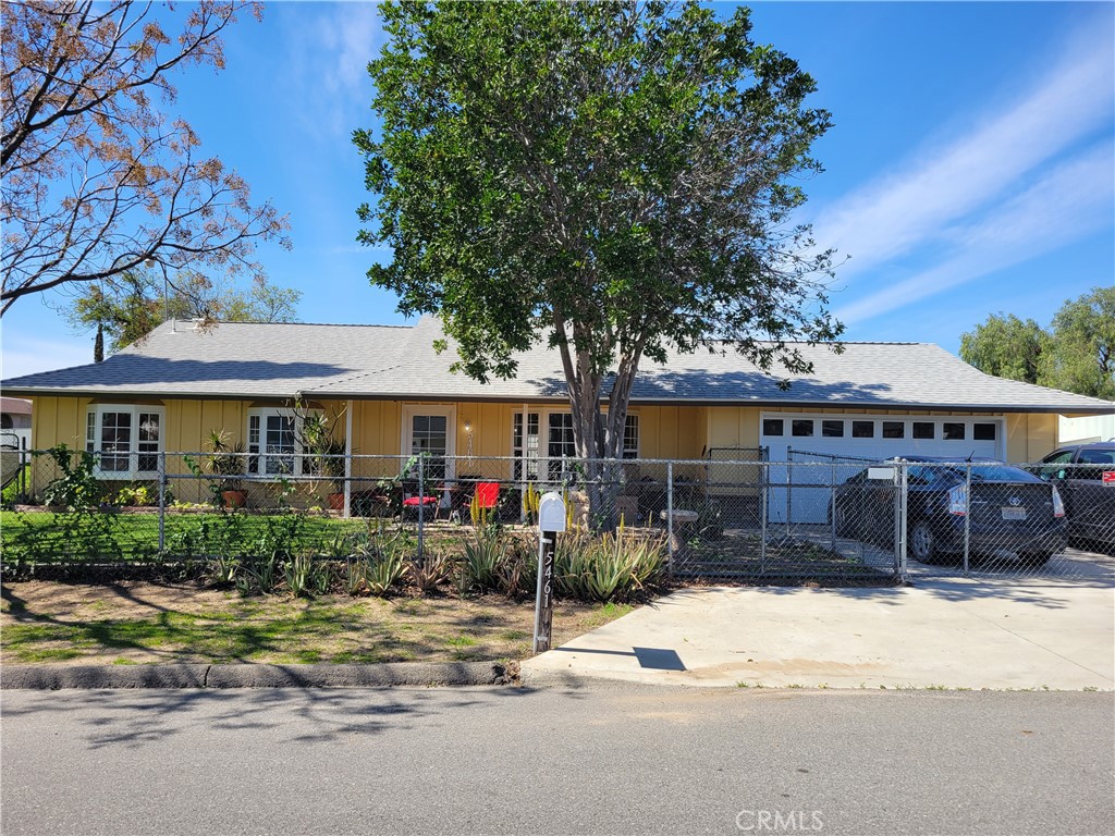 5461 Steve Street Property Photo