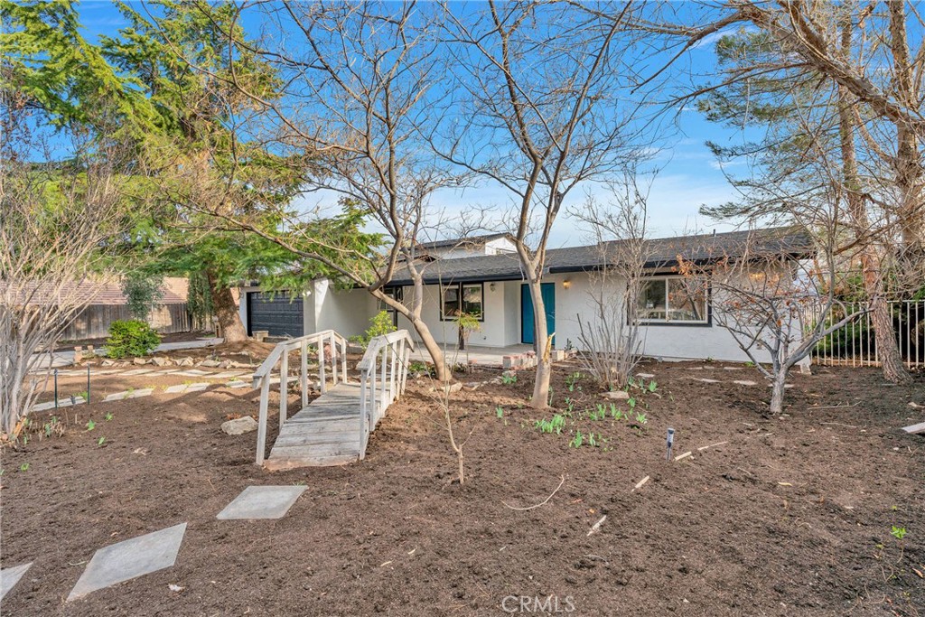 18297 Ranchero Road Property Photo 2