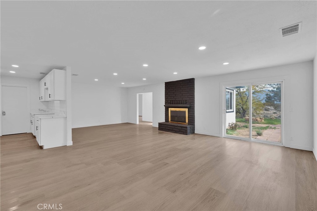 18297 Ranchero Road Property Photo 6