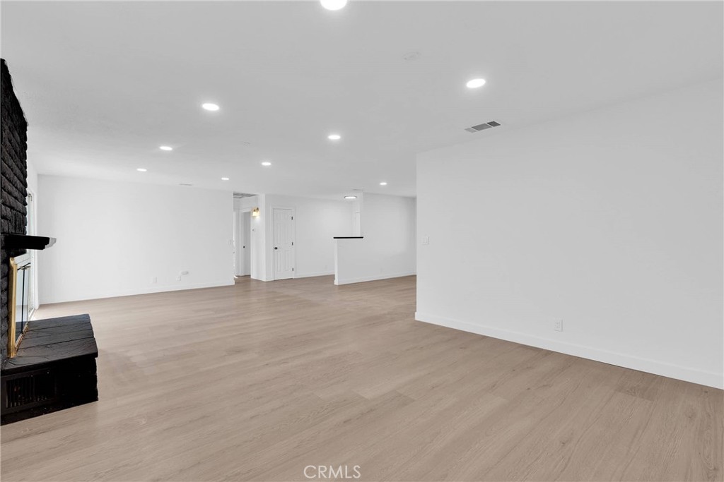 18297 Ranchero Road Property Photo 8
