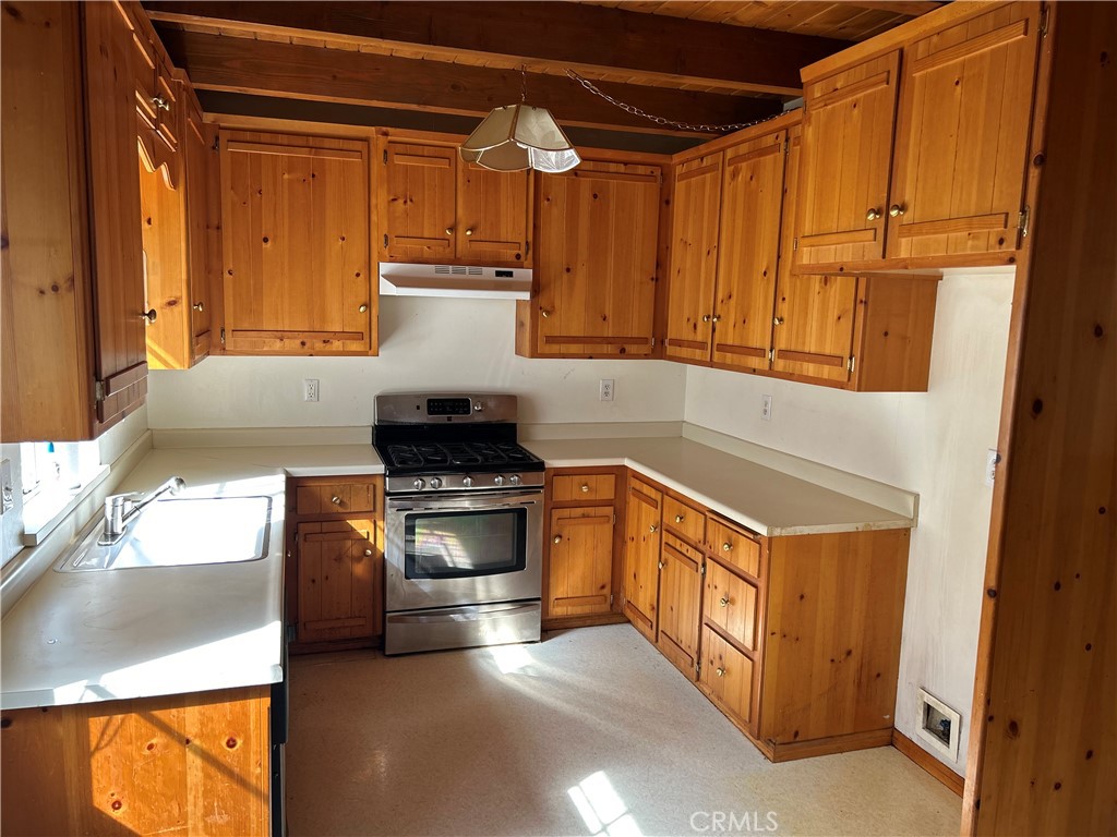 23921 Straight Way Property Photo 3