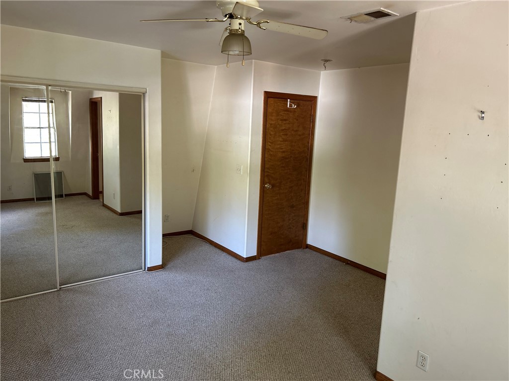23921 Straight Way Property Photo 5