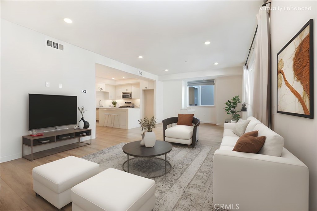 9363 Solaire Place Property Photo 8